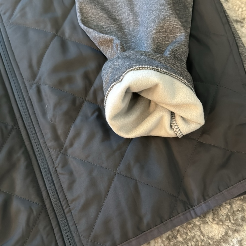 Quilted Zip-up - Picture 4 of 14